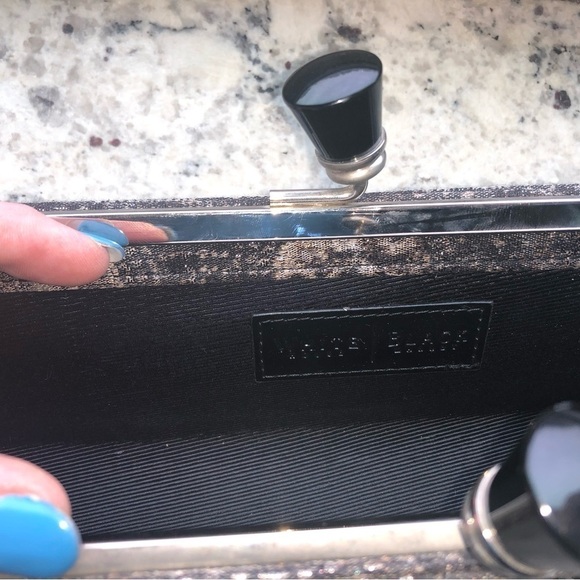 NWOT White House Black Market Evening Clutch With Removable Chain - Picture 4 of 9